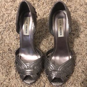 Steve Madden snake skin pumps